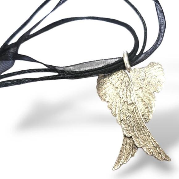 Solid Die Cast 925 Sterling Silver Crossed Exquisite Detail Angel Wing Charm - Picture 2 of 5